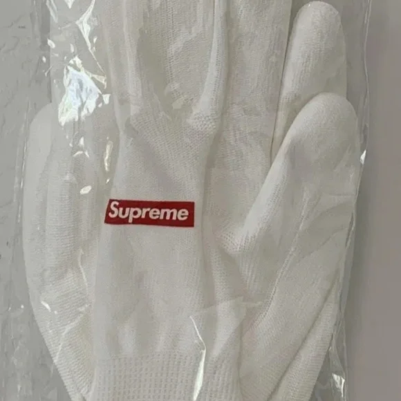 SUPREME rubberized gloves 1 pair NWOT - Picture 6 of 6